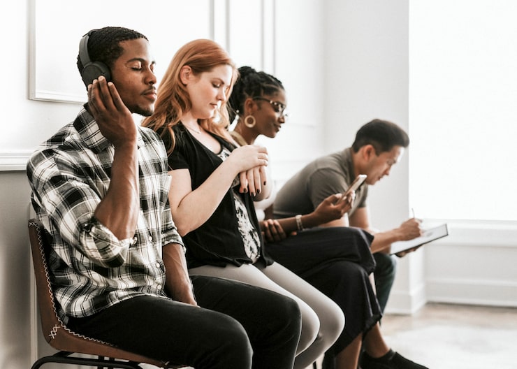 Pessoas conectadas em encontros online da comunidade OnFide
